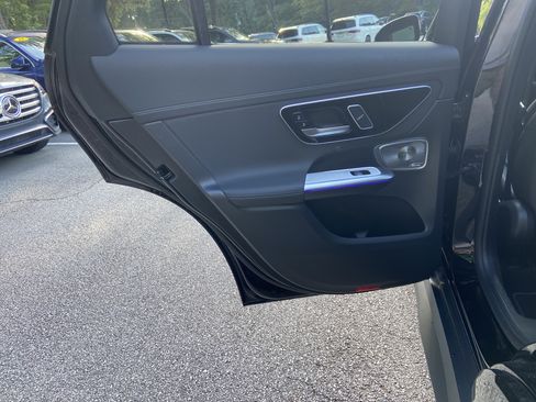 Certified 2025 Mercedes-Benz GLC 300 4MATIC image 39