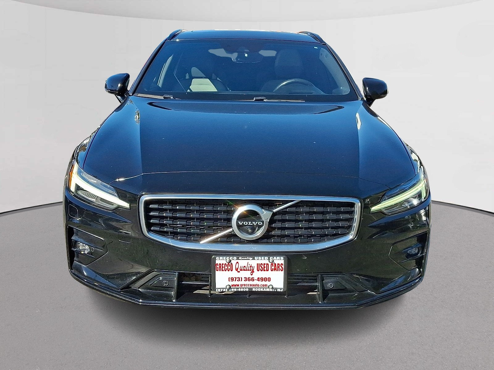 Used 2020 Volvo V60 T6 R-Design FWD image 3