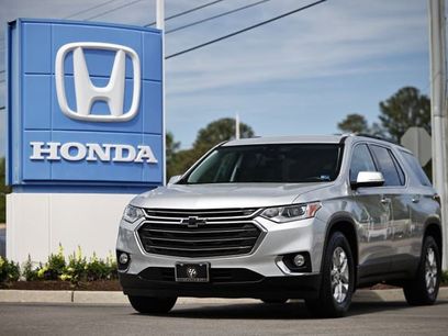 Used 2020 Chevrolet Traverse LT w/ Driver Confidence II Package