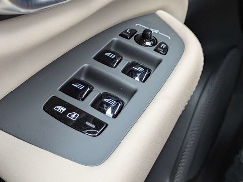 New 2026 Volvo XC90 T8 Plus w/ Protection Package Premier AWD/4WD image 28
