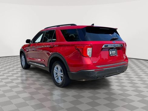 Used 2022 Ford Explorer XLT AWD/4WD image 6