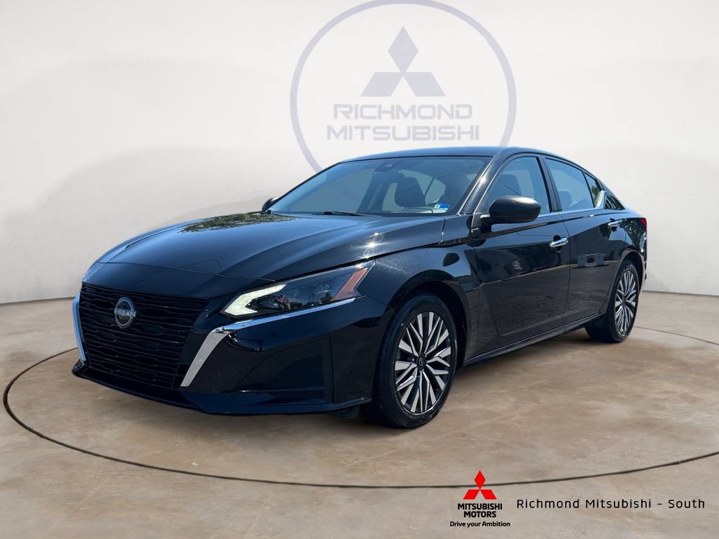 Used 2025 Nissan Altima 2.5 SV FWD image 7
