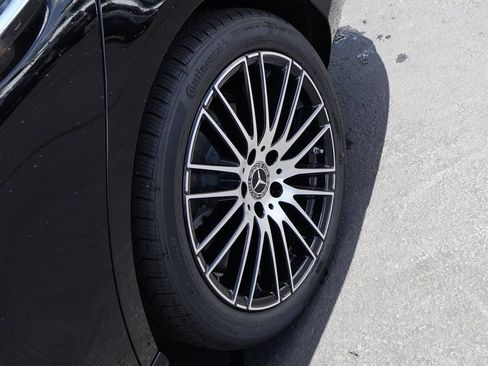 Certified 2025 Mercedes-Benz C 300 4MATIC Sedan image 39