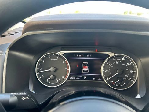 Used 2023 Nissan Rogue SV AWD/4WD image 15