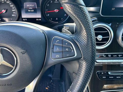 Used 2019 Mercedes-Benz GLC 300 4MATIC image 25