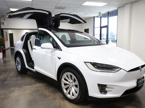 Used 2016 Tesla Model X Performance AWD/4WD image 21