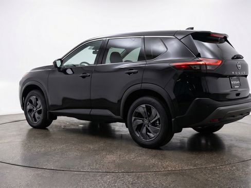 Used 2025 Nissan Rogue SV FWD image 6