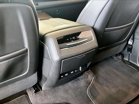Certified 2024 Cadillac Escalade ESV Sport Platinum w/ Heavy-Duty Trailer Package AWD/4WD image 25