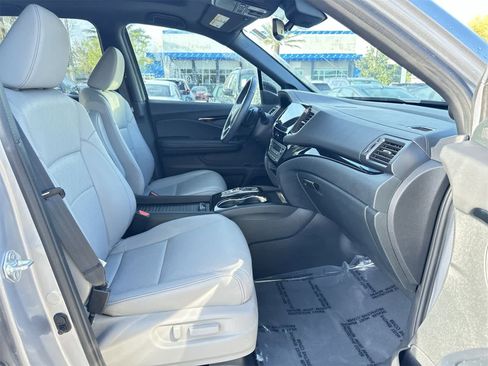 Used 2023 Honda Passport Elite image 17