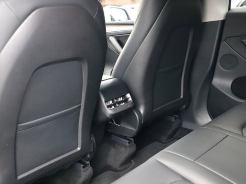 Used 2023 Tesla Model Y Long Range image 16