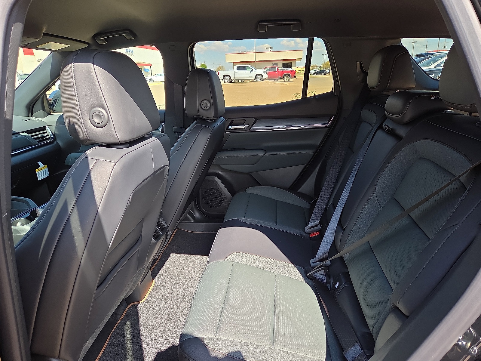 New 2027 GMC Terrain AT4 w/ Convenience Package III AWD/4WD image 9