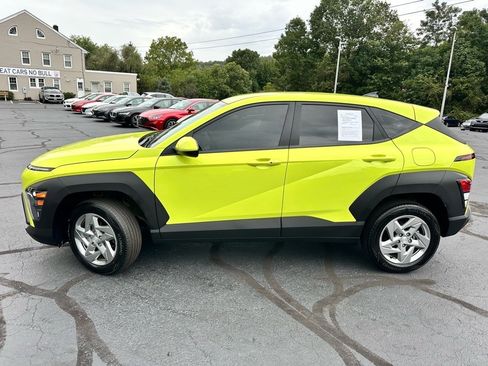Used 2024 Hyundai Kona SE image 3