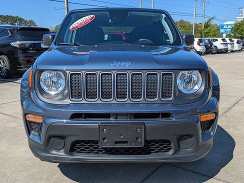 Certified 2023 Jeep Renegade Latitude AWD/4WD image 9