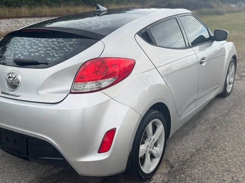 Used 2014 Hyundai Veloster w/ Style Package 02 image 5