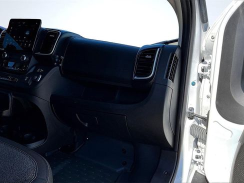 Used 2024 RAM ProMaster 2500 w/ Swivel Seat Group image 17