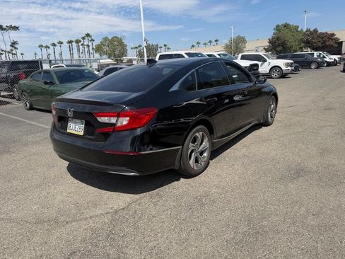 Used 2018 Honda Accord EX image 3