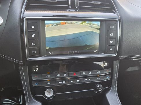 Used 2018 Jaguar F-PACE R-Sport AWD/4WD image 22
