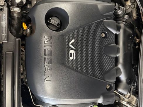 Used 2017 Nissan Maxima 3.5 SV FWD image 9
