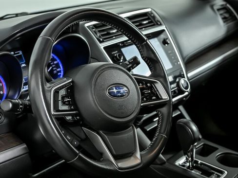 Used 2018 Subaru Outback 2.5i Limited AWD/4WD image 23