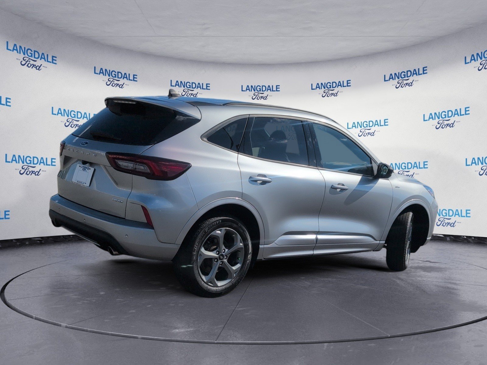 Used 2024 Ford Escape ST-Line w/ Tech Pack #1 AWD/4WD image 4