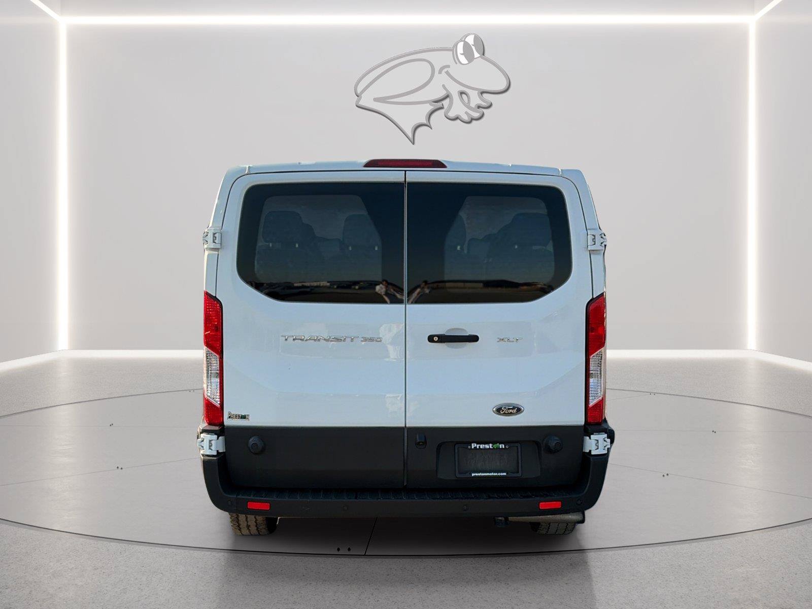 Used 2024 Ford Transit 350 XLT RWD image 4