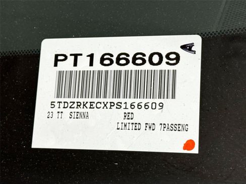 Used 2023 Toyota Sienna Limited FWD image 50