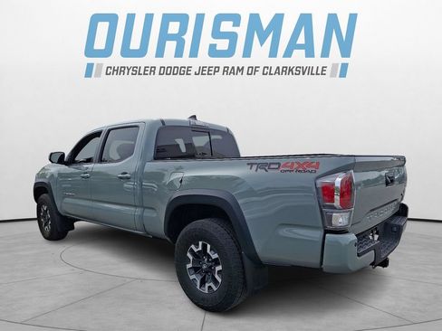 Used 2023 Toyota Tacoma TRD Off-Road w/ TRD Premium Off Road Package AWD/4WD image 4