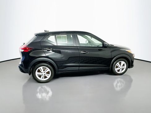 Used 2022 Nissan Kicks S FWD image 8