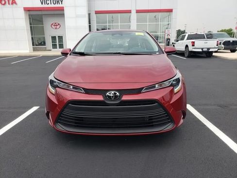 Used 2026 Toyota Corolla LE FWD image 2