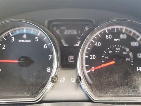 Used 2018 Nissan Versa SV FWD image 12