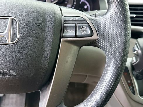 Used 2015 Honda Odyssey LX image 12