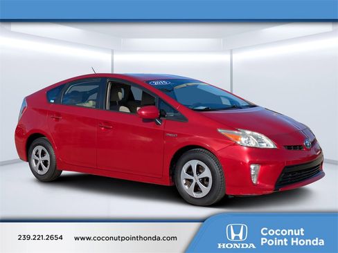 Used 2015 Toyota Prius Four image 1