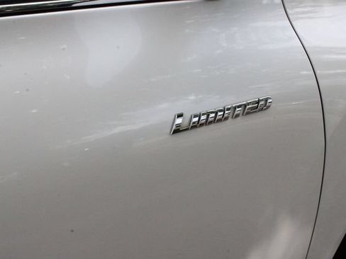 Used 2013 Toyota Highlander Limited AWD/4WD image 40