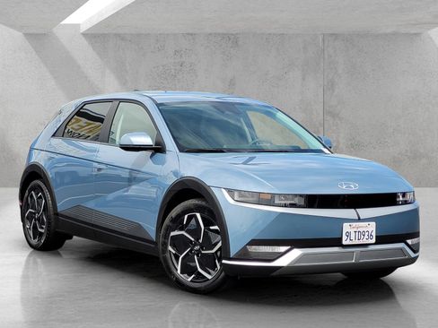 Used 2024 Hyundai Ioniq 5 SE RWD image 1