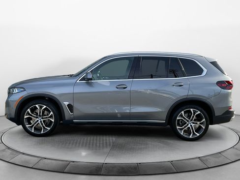 Certified 2025 BMW X5 xDrive40i w/ Premium Package image 4
