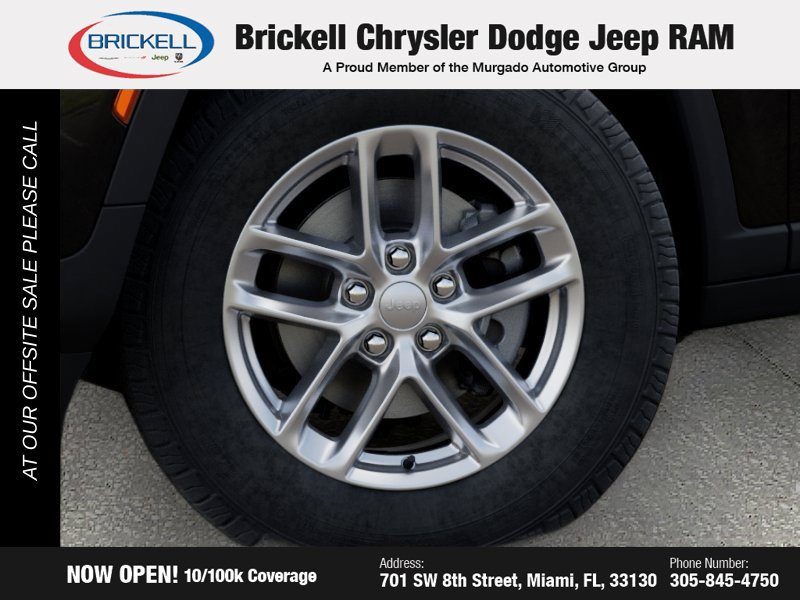 Used 2025 Jeep Grand Cherokee Laredo X AWD/4WD image 10