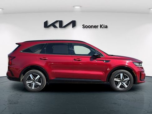 Used 2023 Kia Sorento S w/ Panoramic Sunroof Package FWD image 7