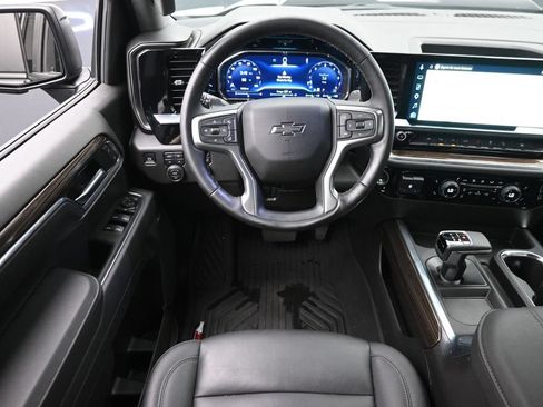 Used 2025 Chevrolet Silverado 1500 LT Trail Boss w/ Convenience Package II AWD/4WD image 14