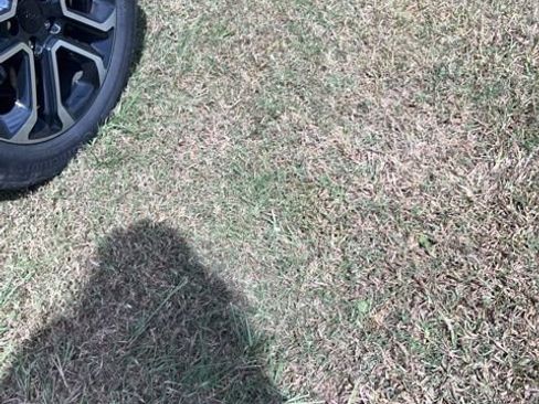 Used 2023 Jeep Compass Limited image 12