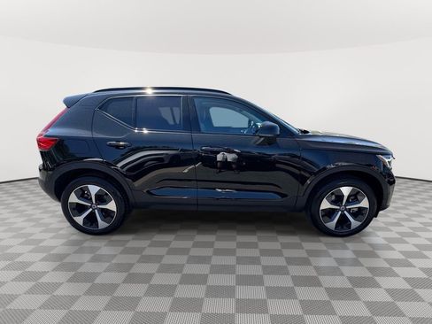 Used 2026 Volvo XC40 B5 Plus w/ Protection Package Premier AWD/4WD image 3