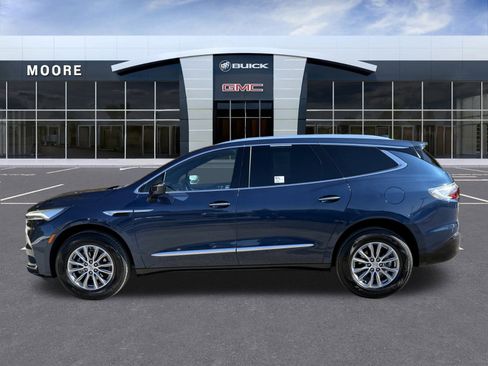 Used 2023 Buick Enclave Essence image 6