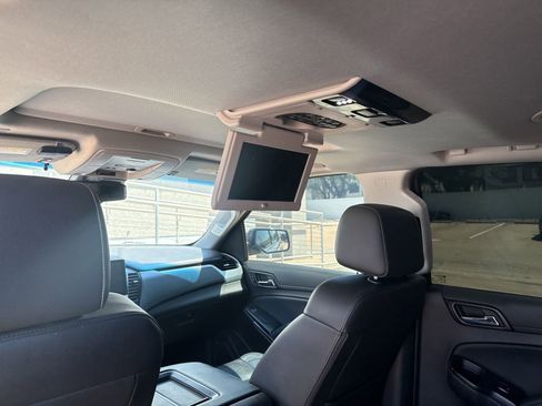 Used 2019 GMC Yukon SLT w/ Premium Edition AWD/4WD image 11
