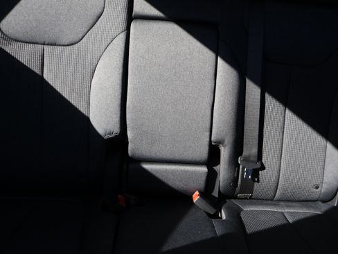 Used 2022 Hyundai Santa Fe SE image 12