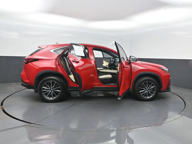 Used 2024 Lexus NX 250 FWD w/ Towing Package (2000 Lbs) image 41