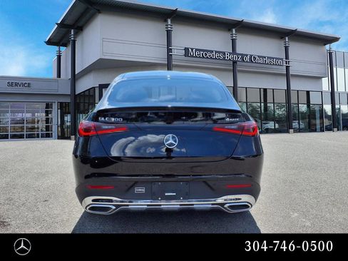 Used 2025 Mercedes-Benz GLC 300 4MATIC image 4