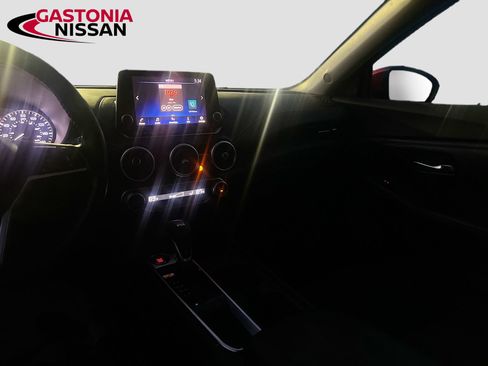 Used 2020 Nissan Sentra SV image 30