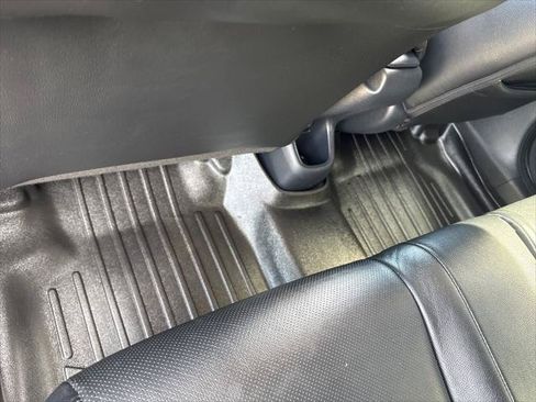 Used 2020 Honda HR-V Touring image 25