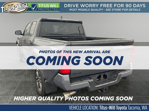 Used 2025 Toyota Tacoma TRD Sport image 3