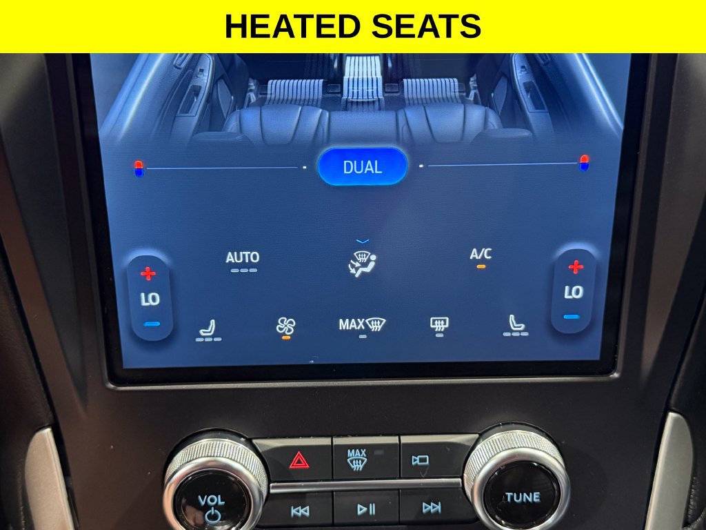 Used 2024 Ford Edge SEL w/ Sport Appearance Package AWD/4WD image 3