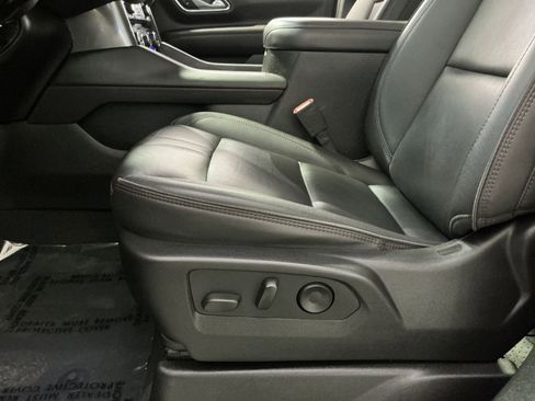 Used 2024 Chevrolet Tahoe RST AWD/4WD image 15